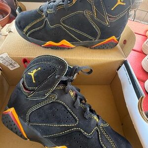 Jordan Kids Black and Gold Sneakers